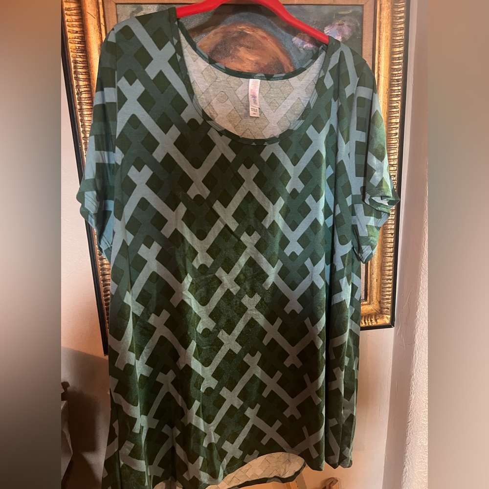 Lularoe Perfect T